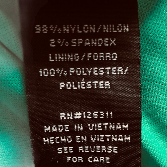 LACE EMERALD GREEN SLEEVELESS SHEATH DRESS - Picture 12 of 12